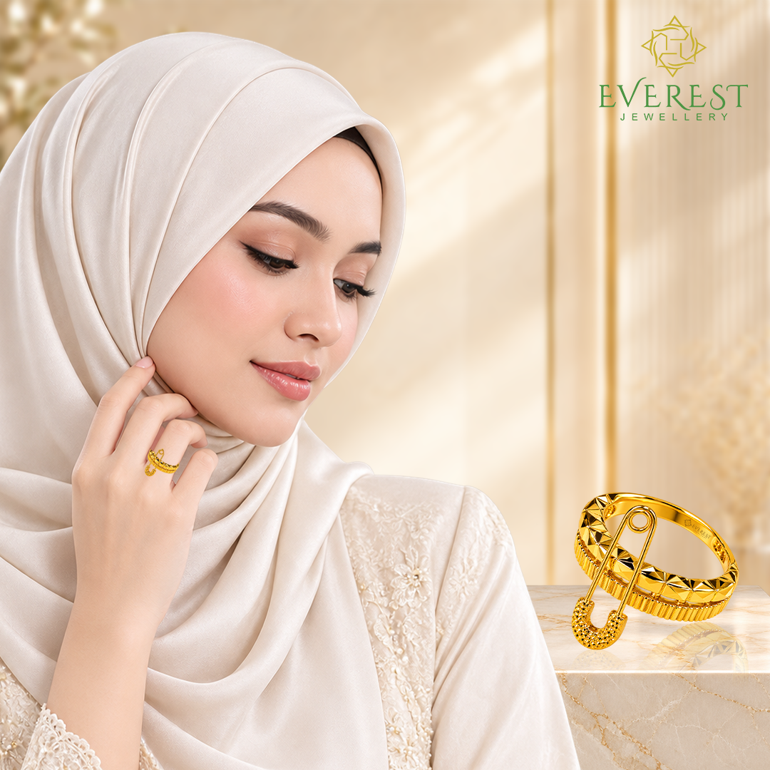 916 Yellow Gold 1C Safety Pin Charm Ring