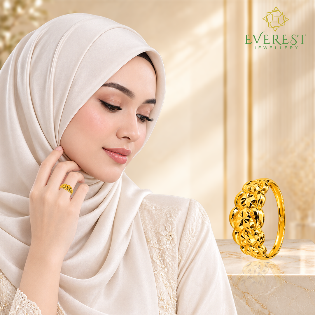 916 Yellow Gold Flower Cluster Band Ring