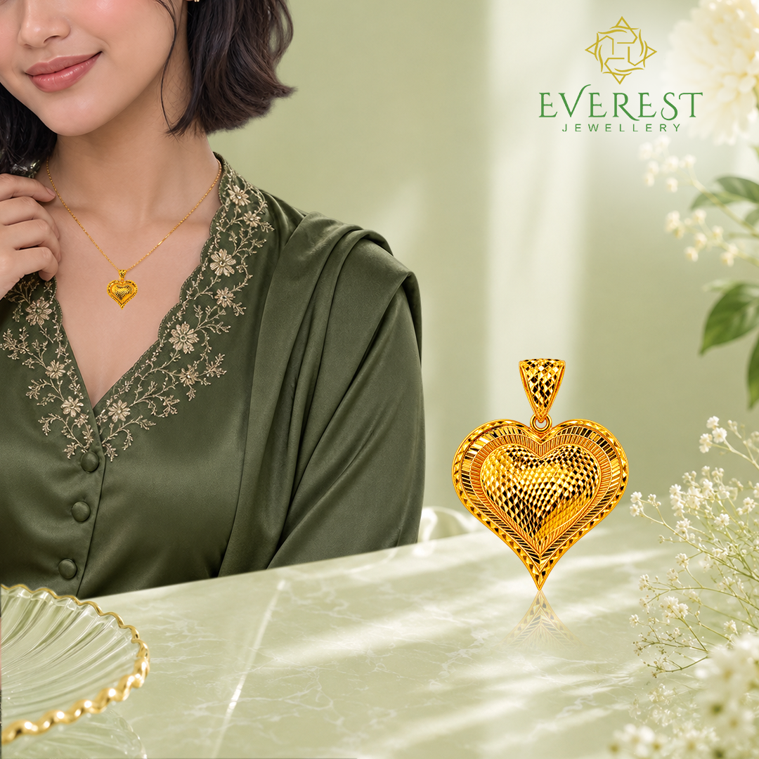 916 Yellow Gold Textured Heart Pendant M 32mm