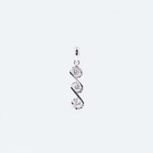 3 Solitaire Diamond Pendant