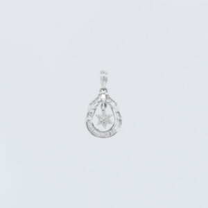 Flower Circle Diamond Pendant